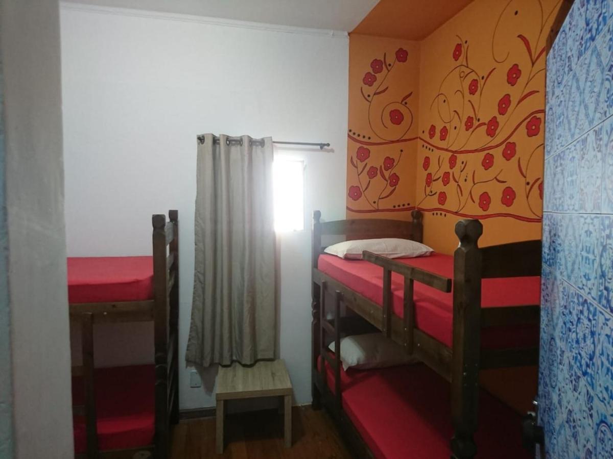 Hostel Calabria Na Vila Madalena Junto A Alegria Da Vila Сан-Паулу Екстер'єр фото