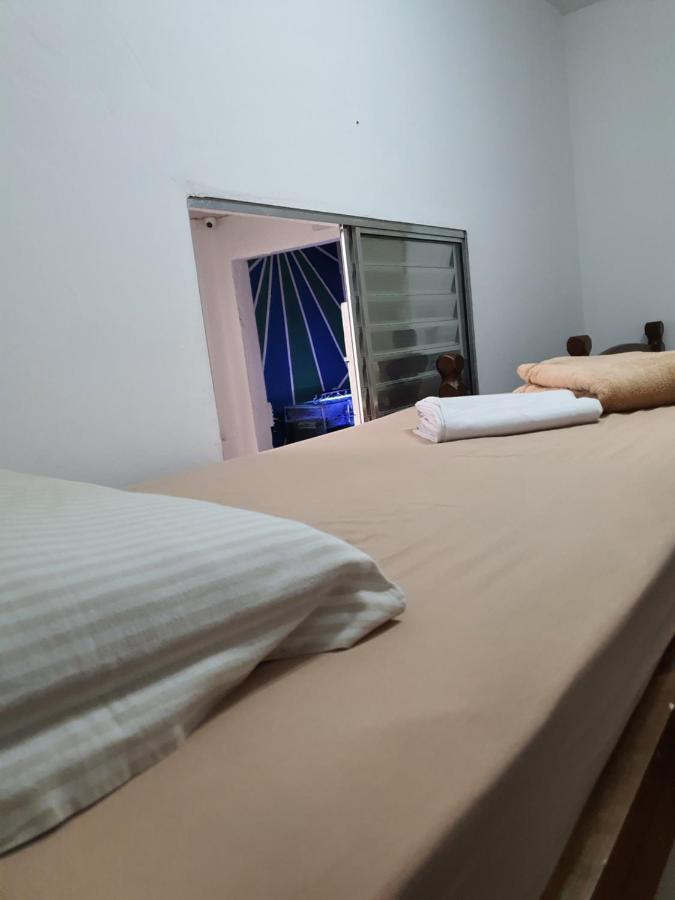 Hostel Calabria Na Vila Madalena Junto A Alegria Da Vila Сан-Паулу Екстер'єр фото