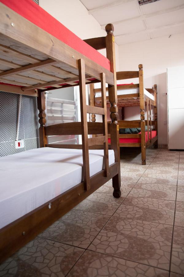 Hostel Calabria Na Vila Madalena Junto A Alegria Da Vila Сан-Паулу Екстер'єр фото