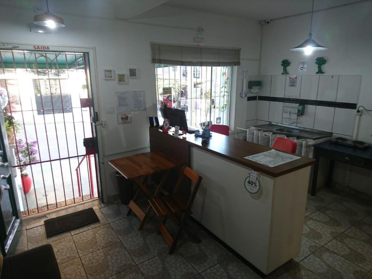 Hostel Calabria Na Vila Madalena Junto A Alegria Da Vila Сан-Паулу Екстер'єр фото
